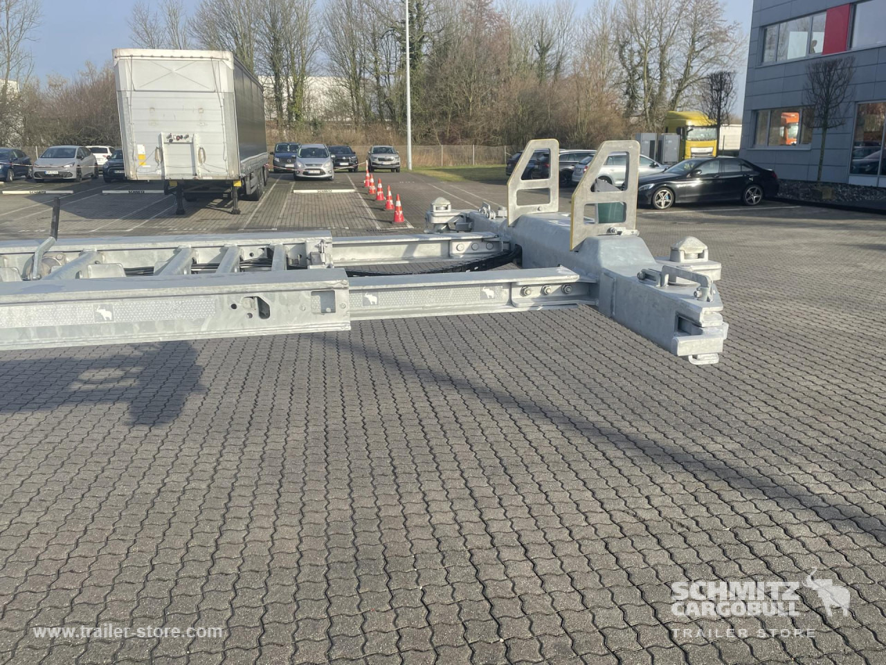 Container transporter/ Swap body semi-trailer SCHMITZ Auflieger Containerfahrgestell Standard