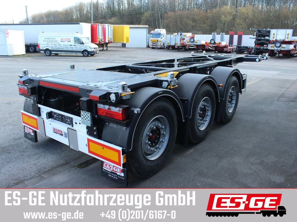 Container transporter/ Swap body semi-trailer Wielton Containerchassis 20ft