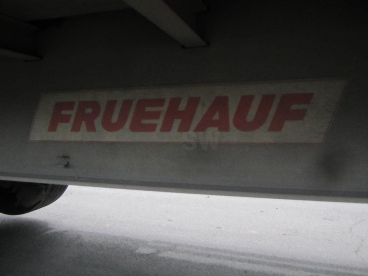 Curtainsider semi-trailer Fruehauf