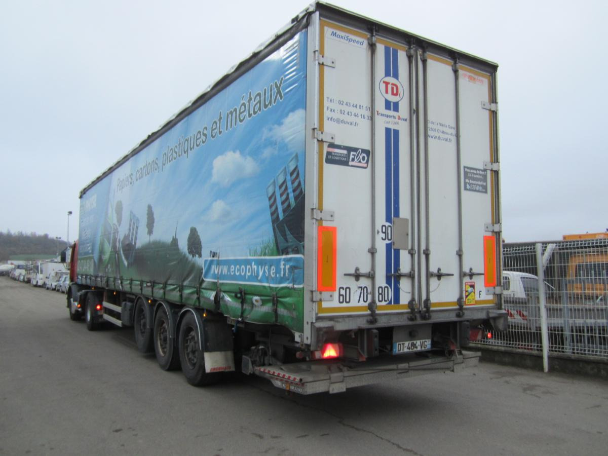 Curtainsider semi-trailer Fruehauf