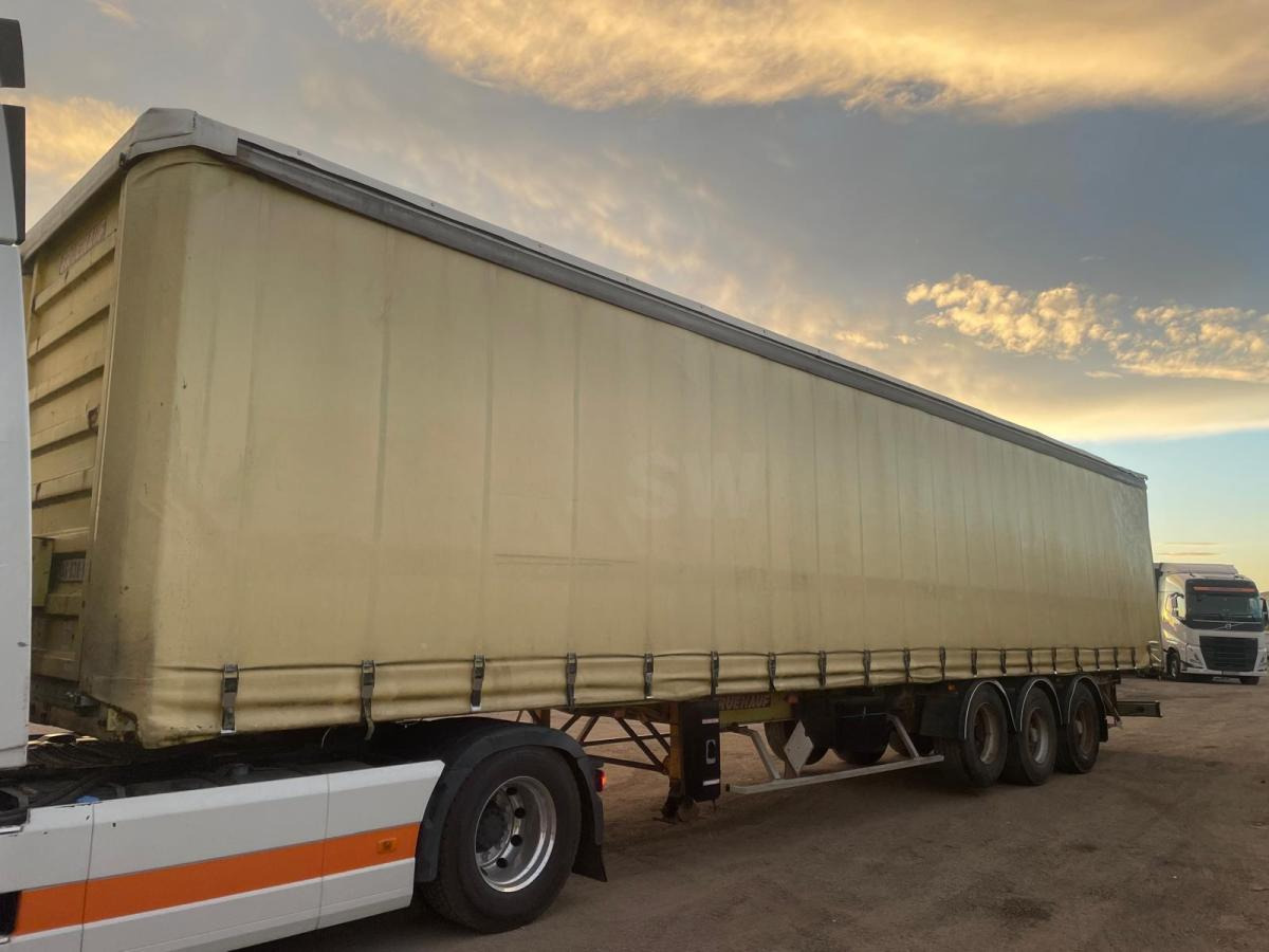 Curtainsider semi-trailer Fruehauf