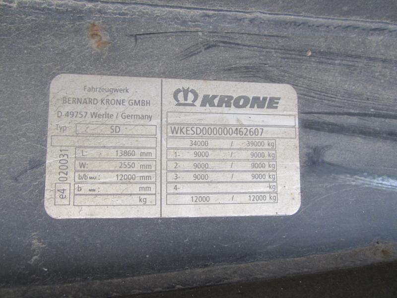Curtainsider semi-trailer Krone