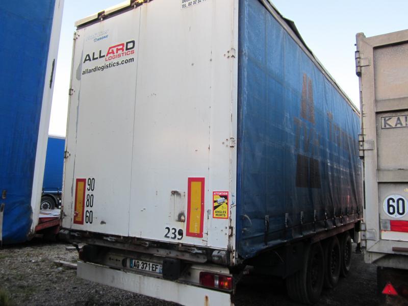 Curtainsider semi-trailer Krone