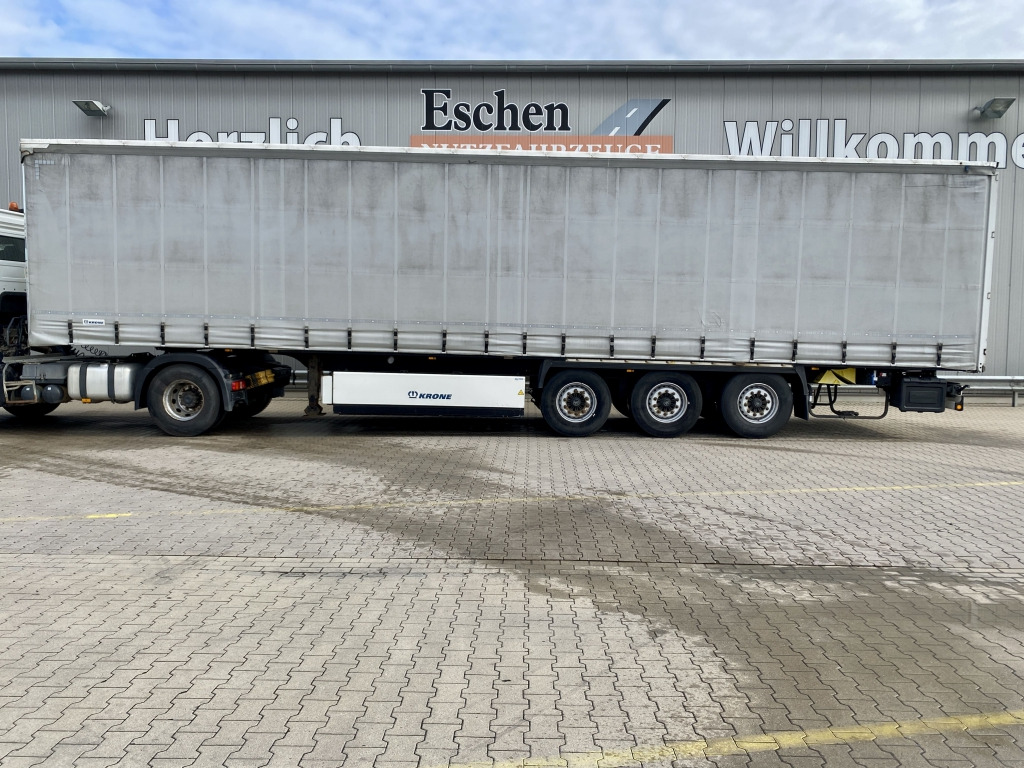 Curtainsider semi-trailer Krone SD