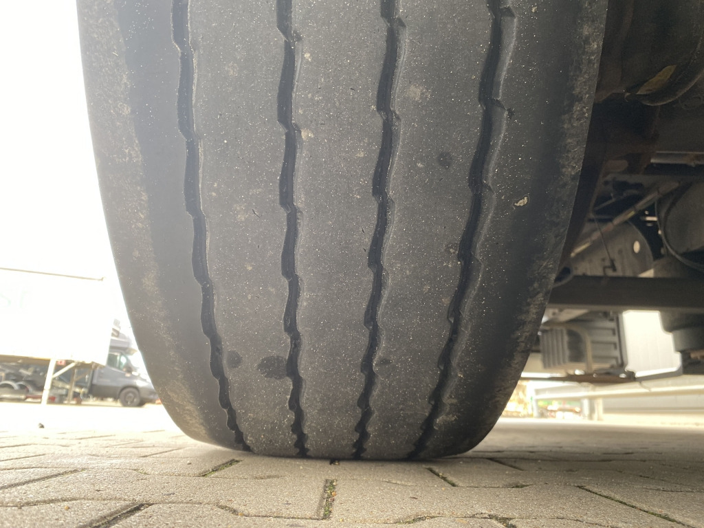 Curtainsider semi-trailer Krone SD