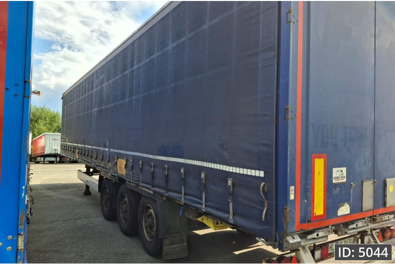Curtainsider semi-trailer Krone SD / BPW Disk / Huckepack
