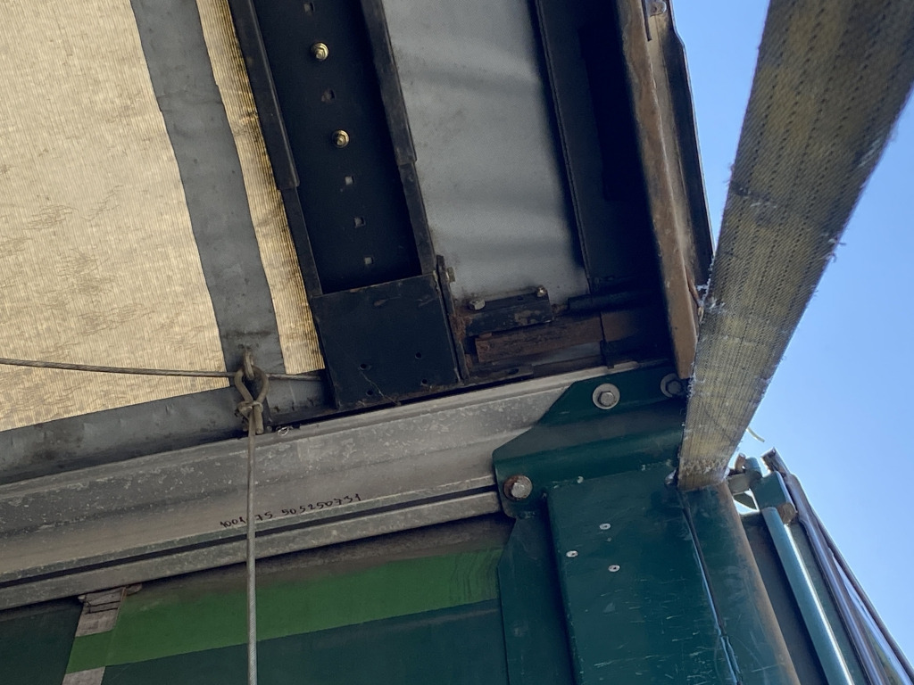 Curtainsider semi-trailer Krone SZP 18