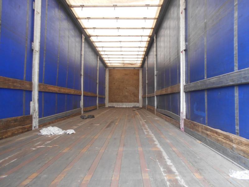 Curtainsider semi-trailer Lecitrailer