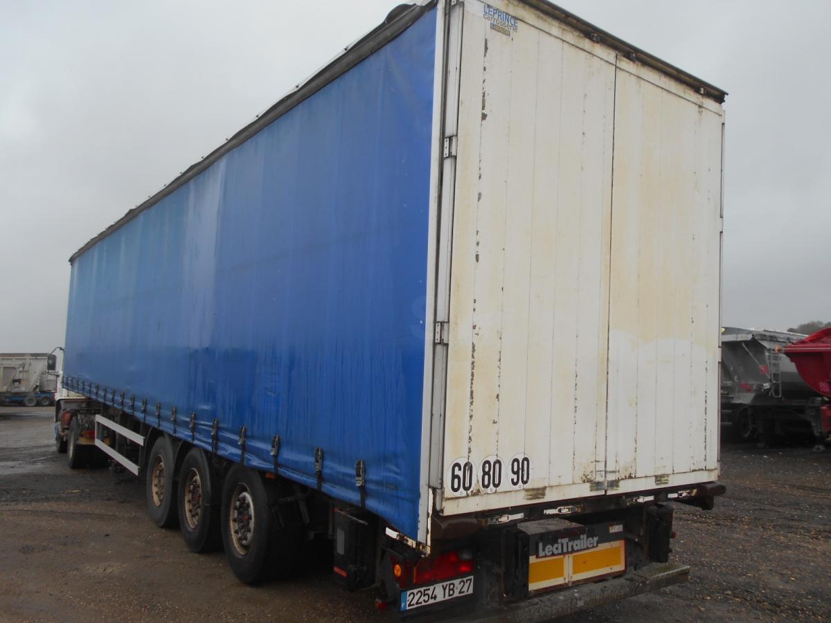 Curtainsider semi-trailer Lecitrailer
