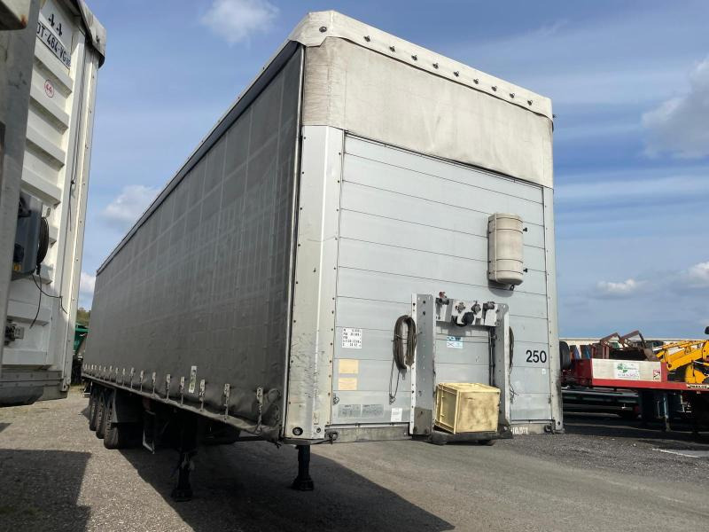 Curtainsider semi-trailer Schmitz Cargobull