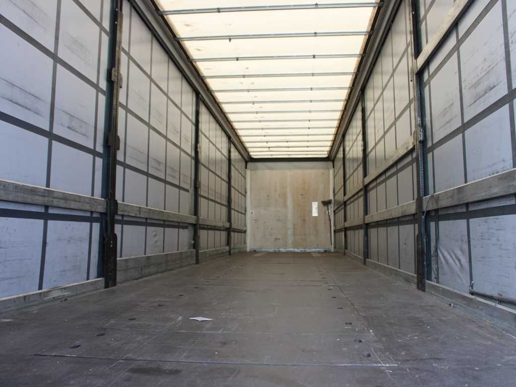 Curtainsider semi-trailer Schwarzmüller SPA 3/E, SAF, MULTILOCK, MULDA, PNEU 80%