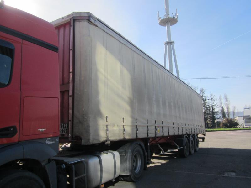 Curtainsider semi-trailer Trailor