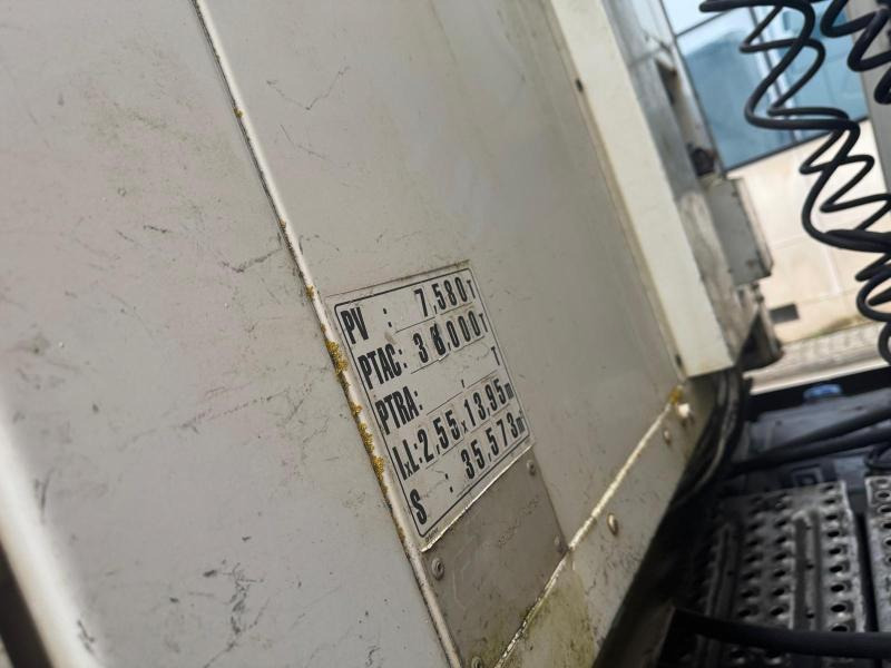 Curtainsider semi-trailer Trailor