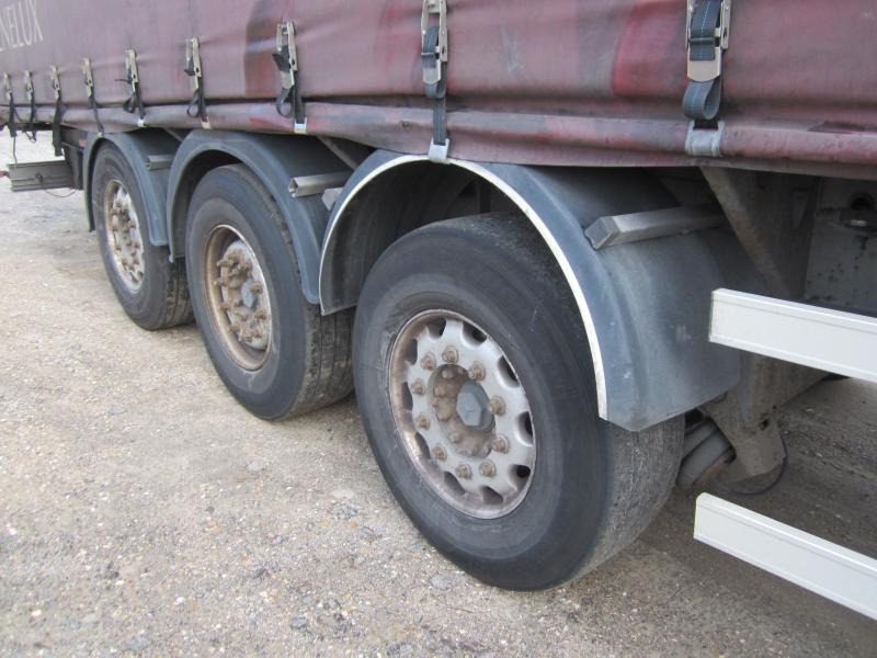 Curtainsider semi-trailer Trailor
