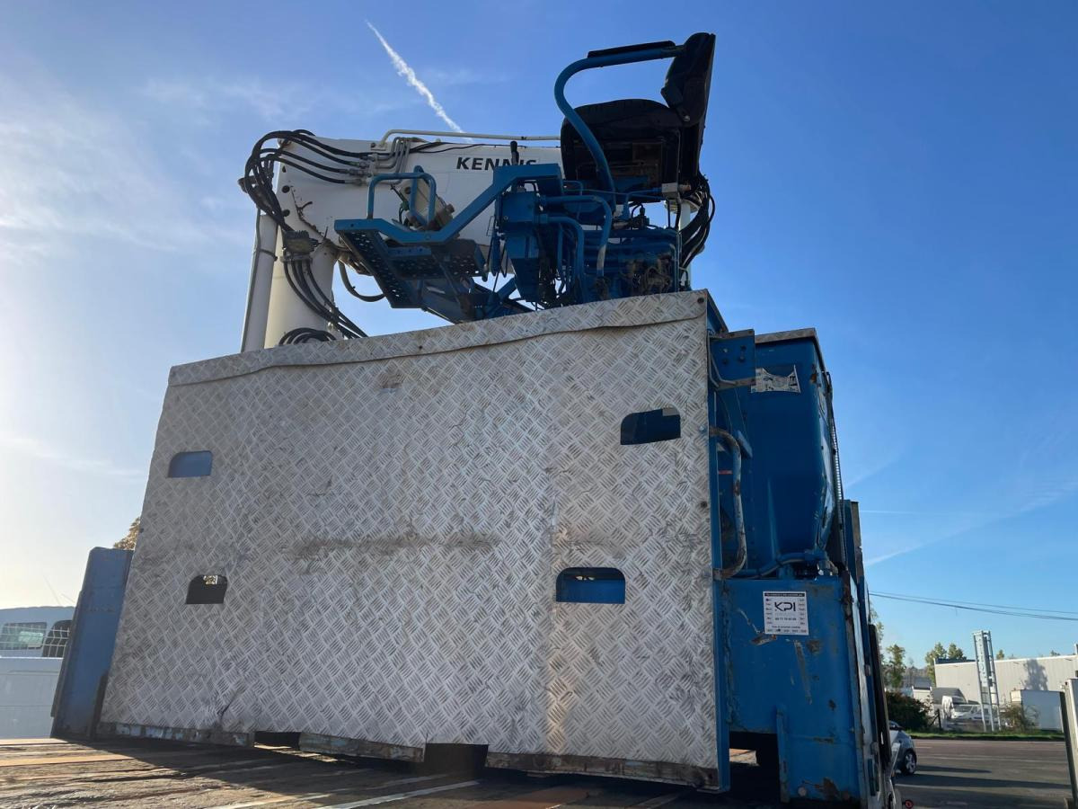 Dropside/ Flatbed semi-trailer Fruehauf