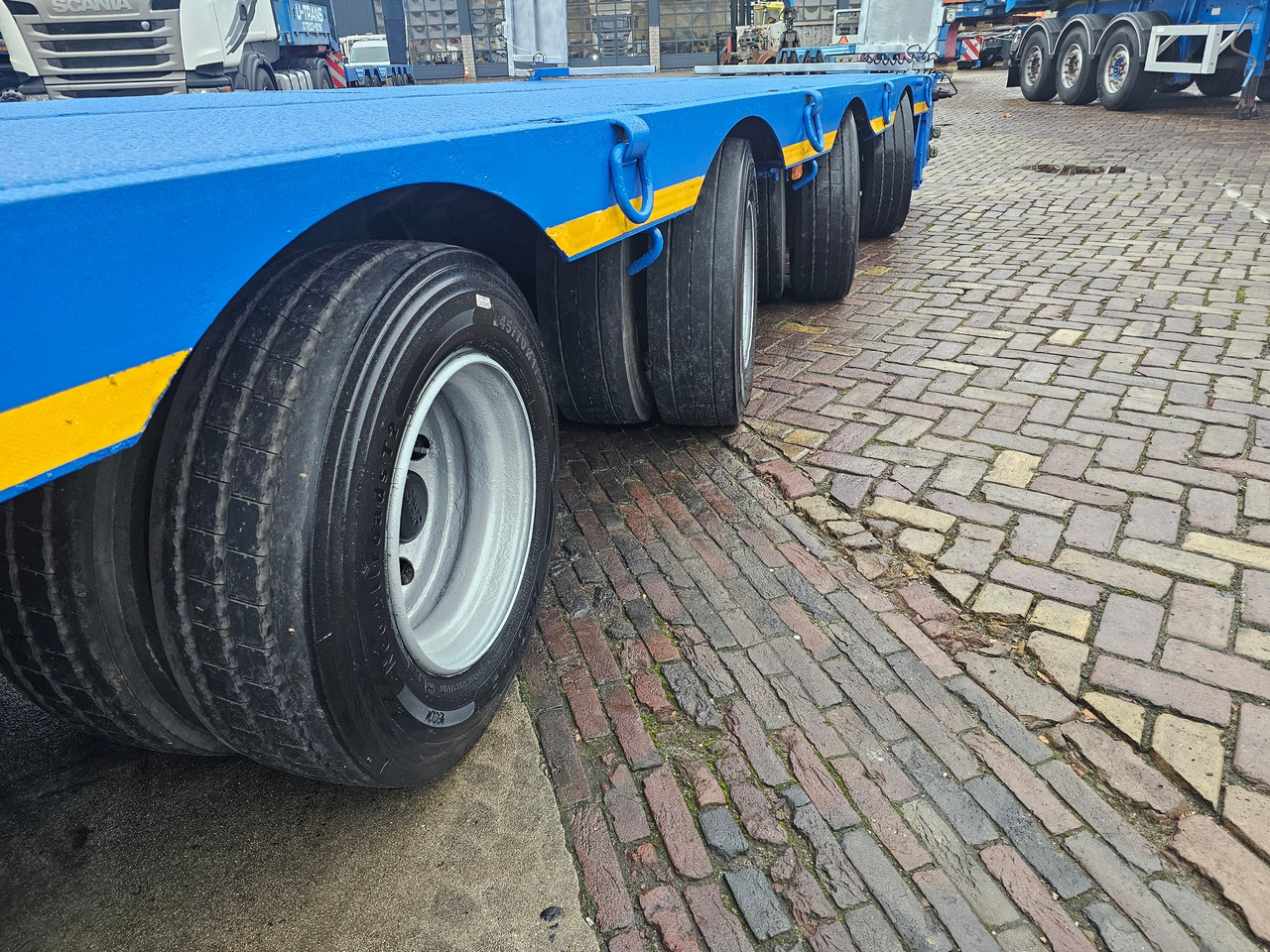 Dropside/ Flatbed semi-trailer Nooteboom MCO-58-04V Telescopic