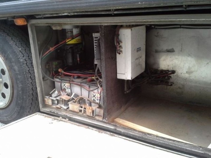 Refrigerator semi-trailer Floor Blumenauflieger 2 Achs mit Tridec: picture 8