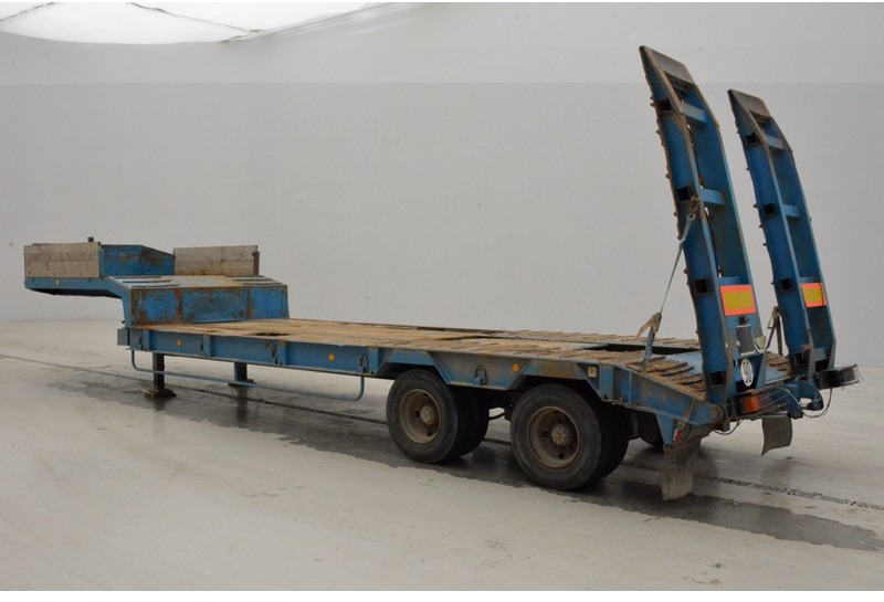 Low loader semi-trailer Fruehauf Low bed trailer: picture 4