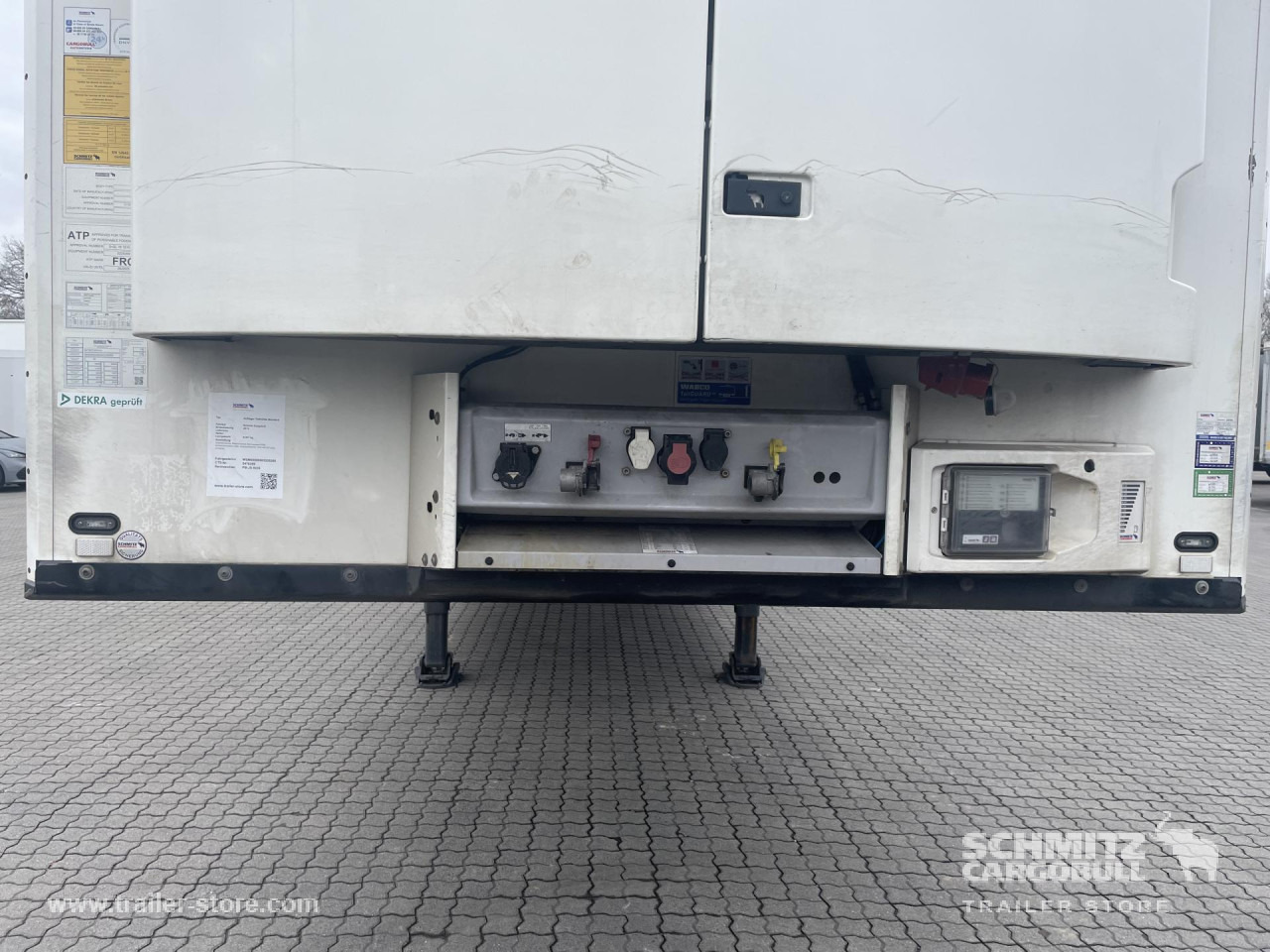 Isothermal semi-trailer SCHMITZ Auflieger Tiefkühler Standard