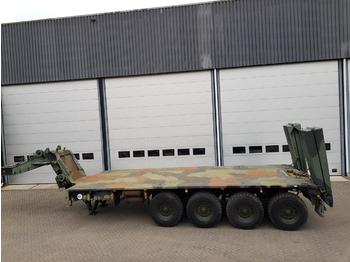 Low loader semi-trailer for transportation of heavy machinery KASSBOHRER SLT50-2: picture 1
