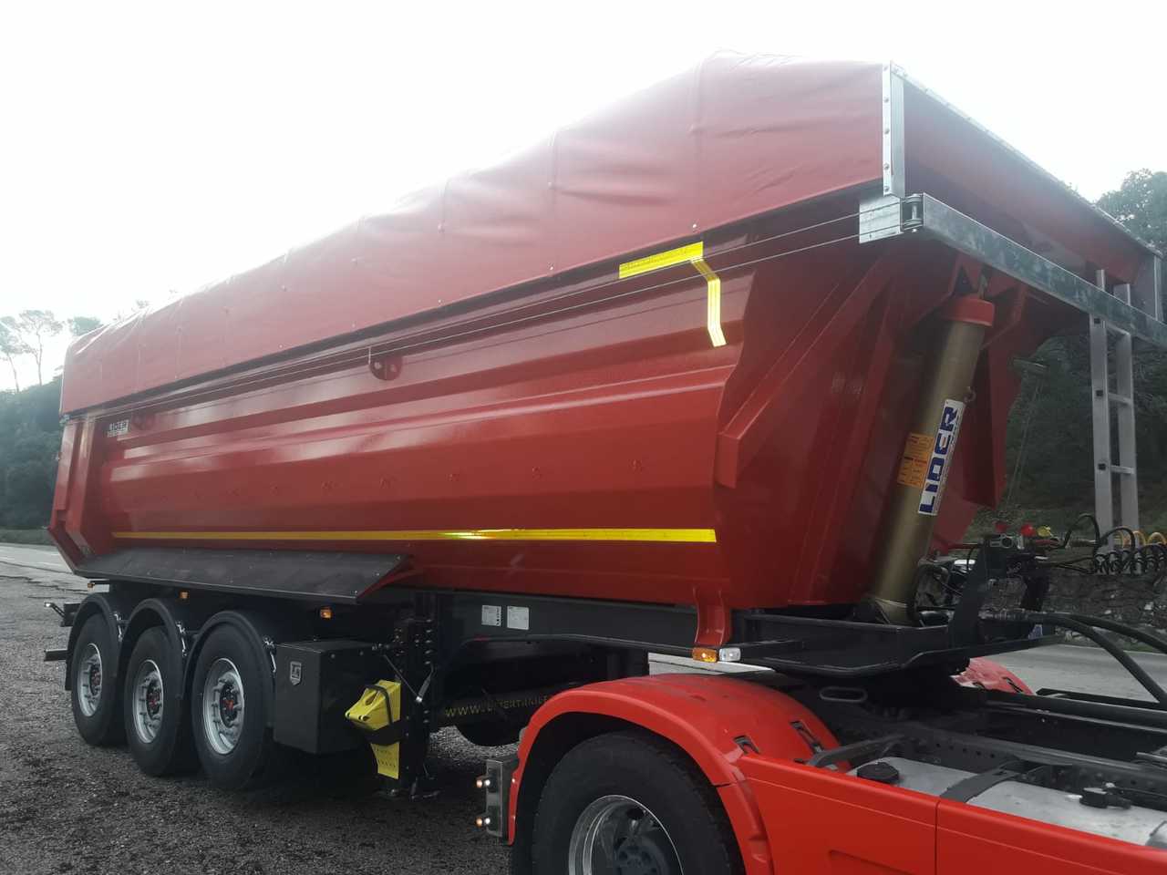 New Tipper semi-trailer for transportation of timber LIDER 2023 MODELS YEAR NEW (MANUFACTURER COMPANY LIDER TRAILER & TANKER: picture 4