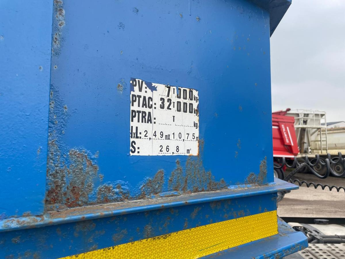 Low loader semi-trailer Castera