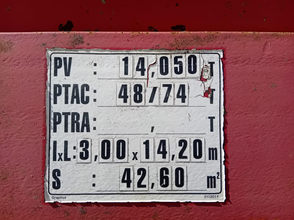 Low loader semi-trailer Castera