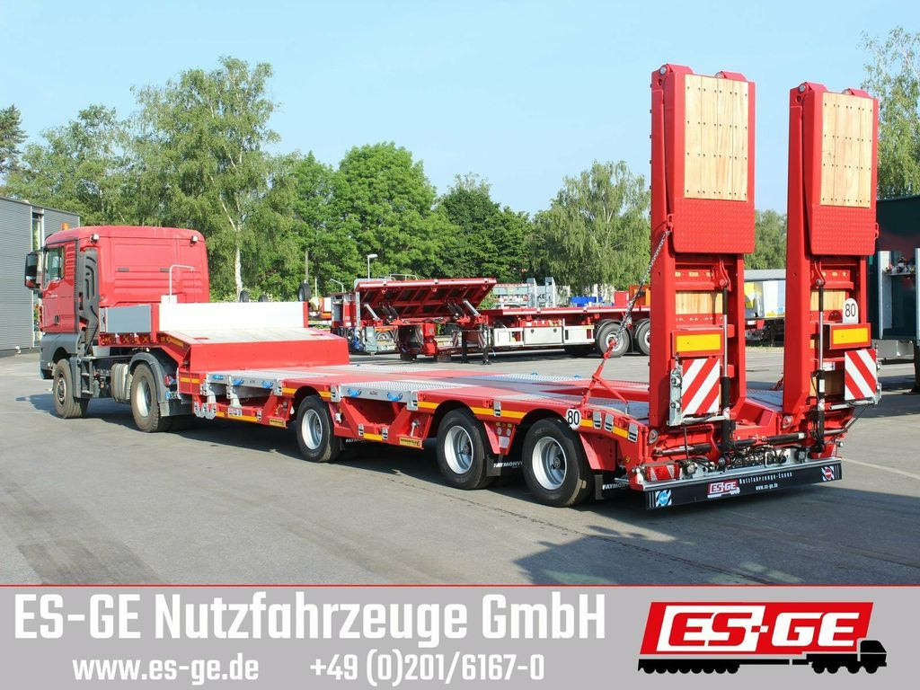 Low loader semi-trailer Faymonville Multimax Satteltieflader, Radmulden