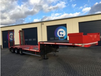 Low loader semi-trailer Goldhofer 3 axle Hydraulic ramps, stamps + steering