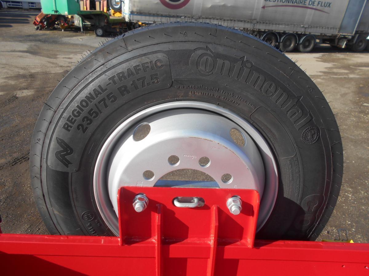 Low loader semi-trailer Invepe