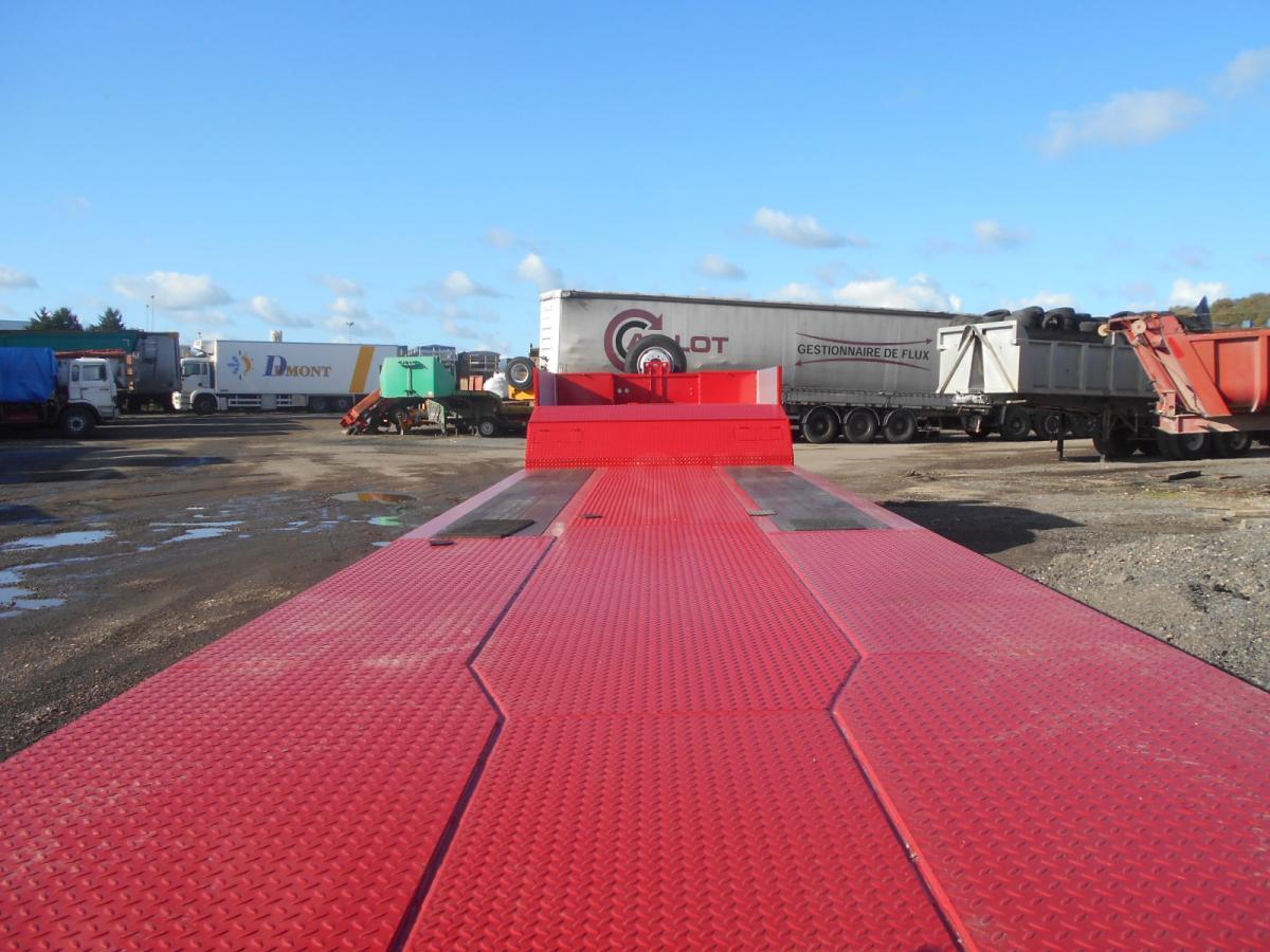 Low loader semi-trailer Invepe