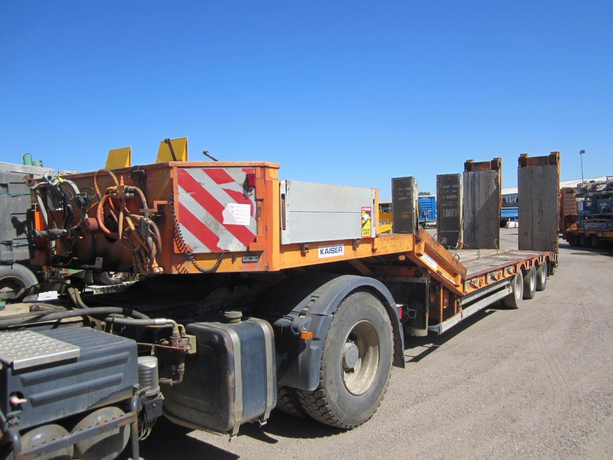 Low loader semi-trailer Kaiser