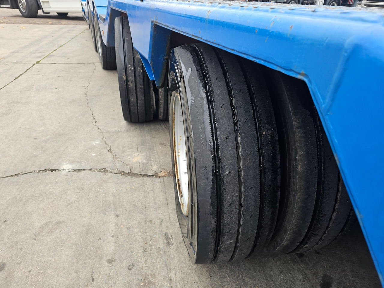 Low loader semi-trailer Langendorf SATUE 40-48