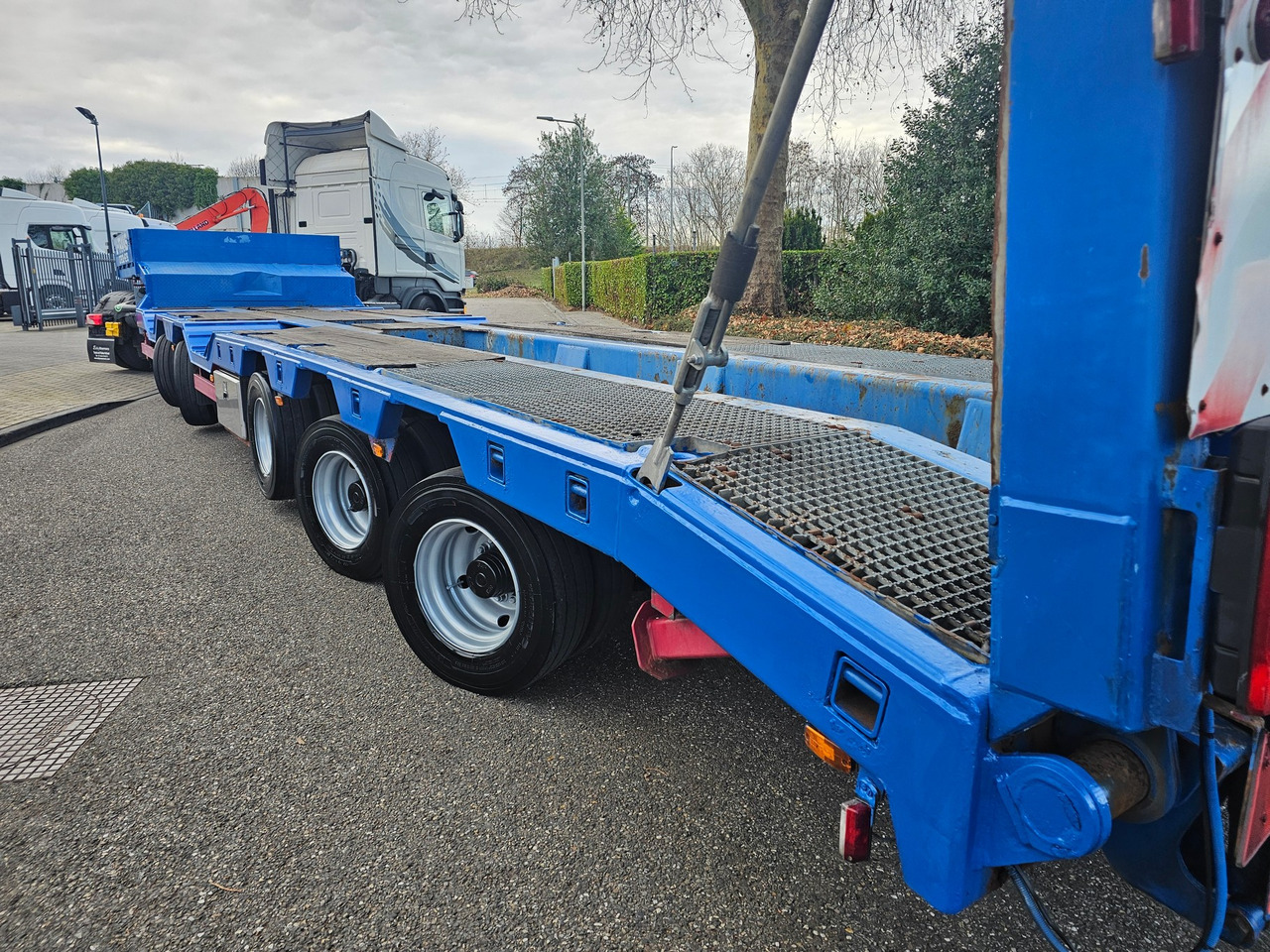 Low loader semi-trailer Langendorf SATUE 50/52
