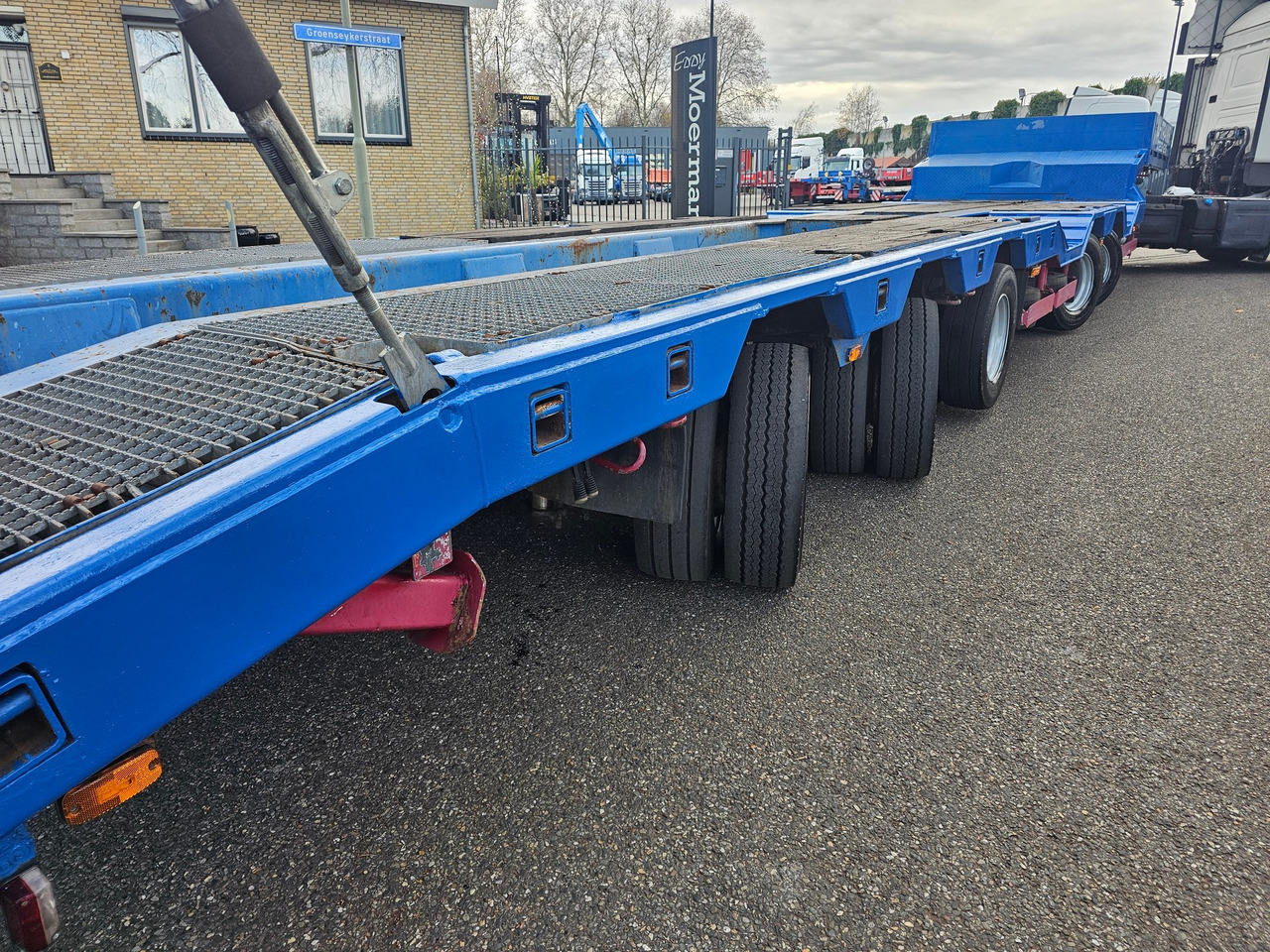 Low loader semi-trailer Langendorf SATUE 50/52