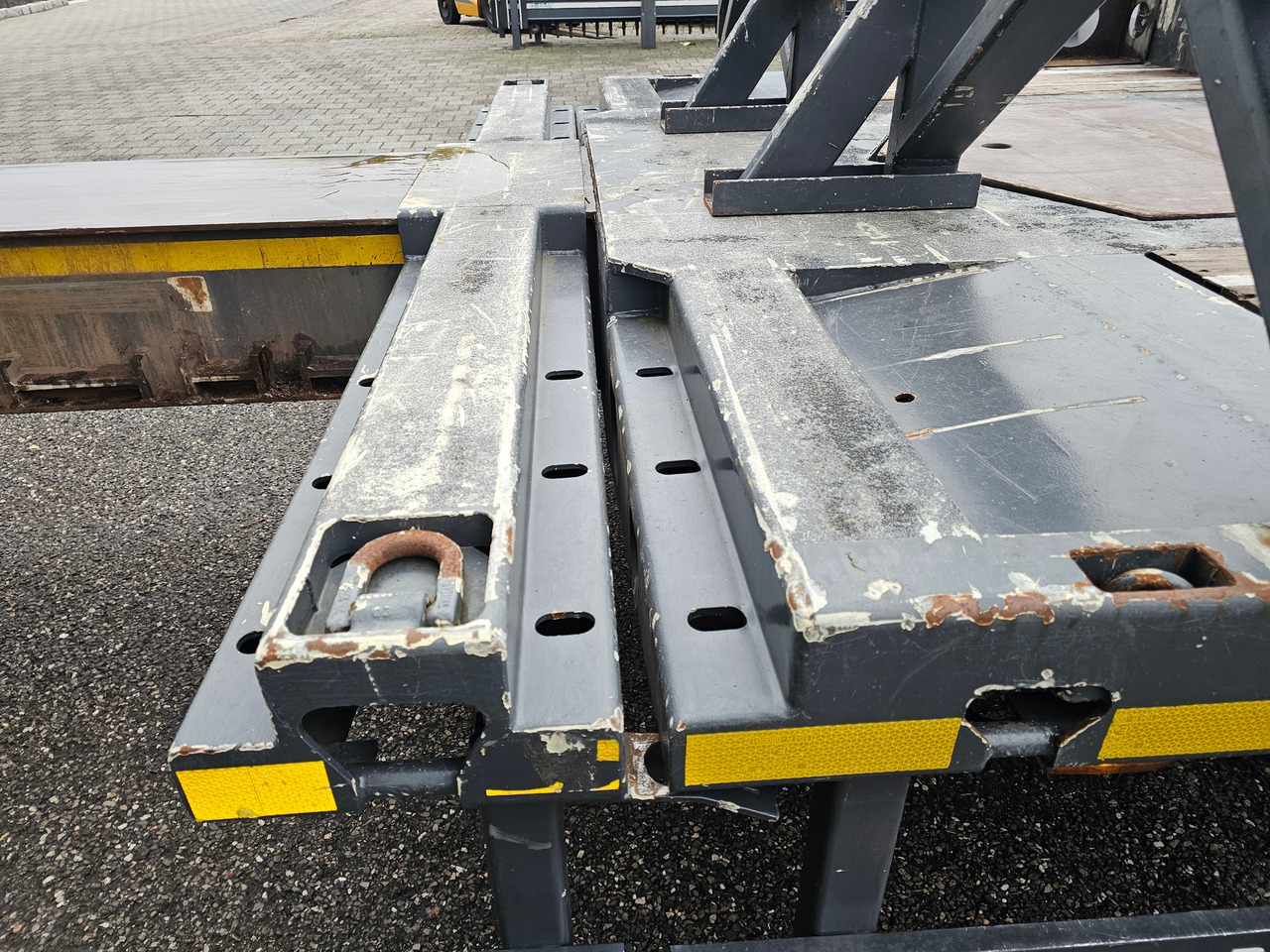 Low loader semi-trailer Meusburger MTS-3