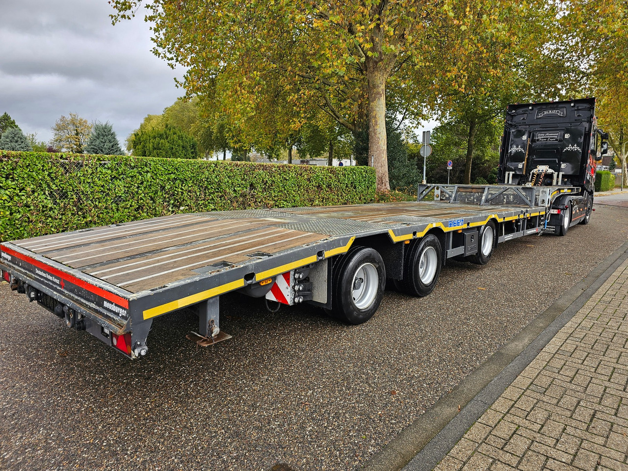 Low loader semi-trailer Meusburger MTS-3