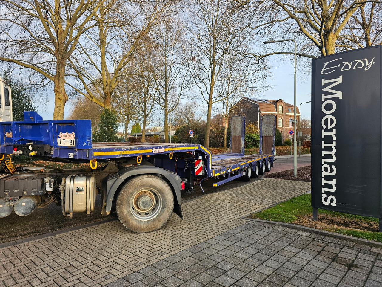 Low loader semi-trailer Nooteboom OSD-73-04V Telescopic
