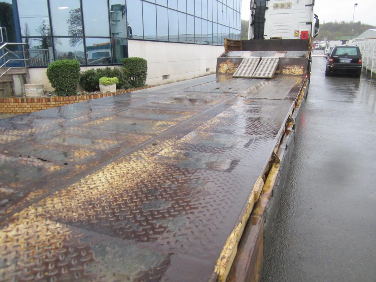 Low loader semi-trailer Trax