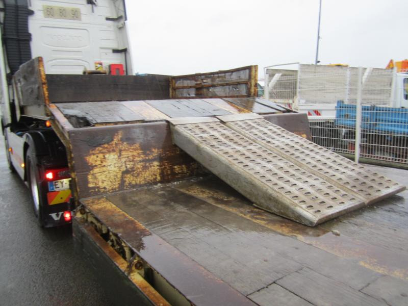Low loader semi-trailer Trax