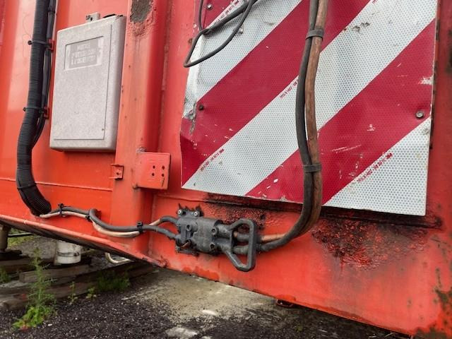 Low loader semi-trailer Trax