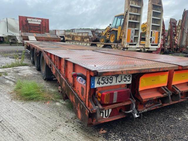 Low loader semi-trailer Trax