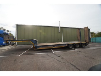 Low loader semi-trailer MOL 3 AXLE SEMI LOW LOADER WITH RAMPS: picture 1