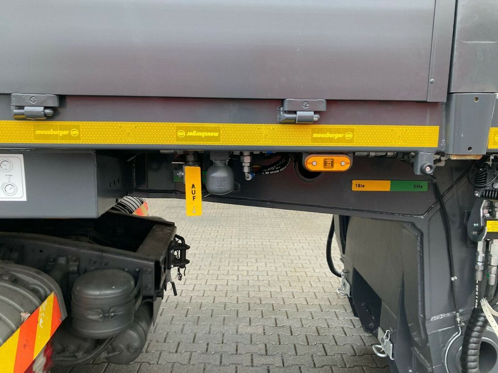New Low loader semi-trailer Meusburger 1+3-Achs-Tiefbett-Kombination mit  Halbachsen for sale - 6234746