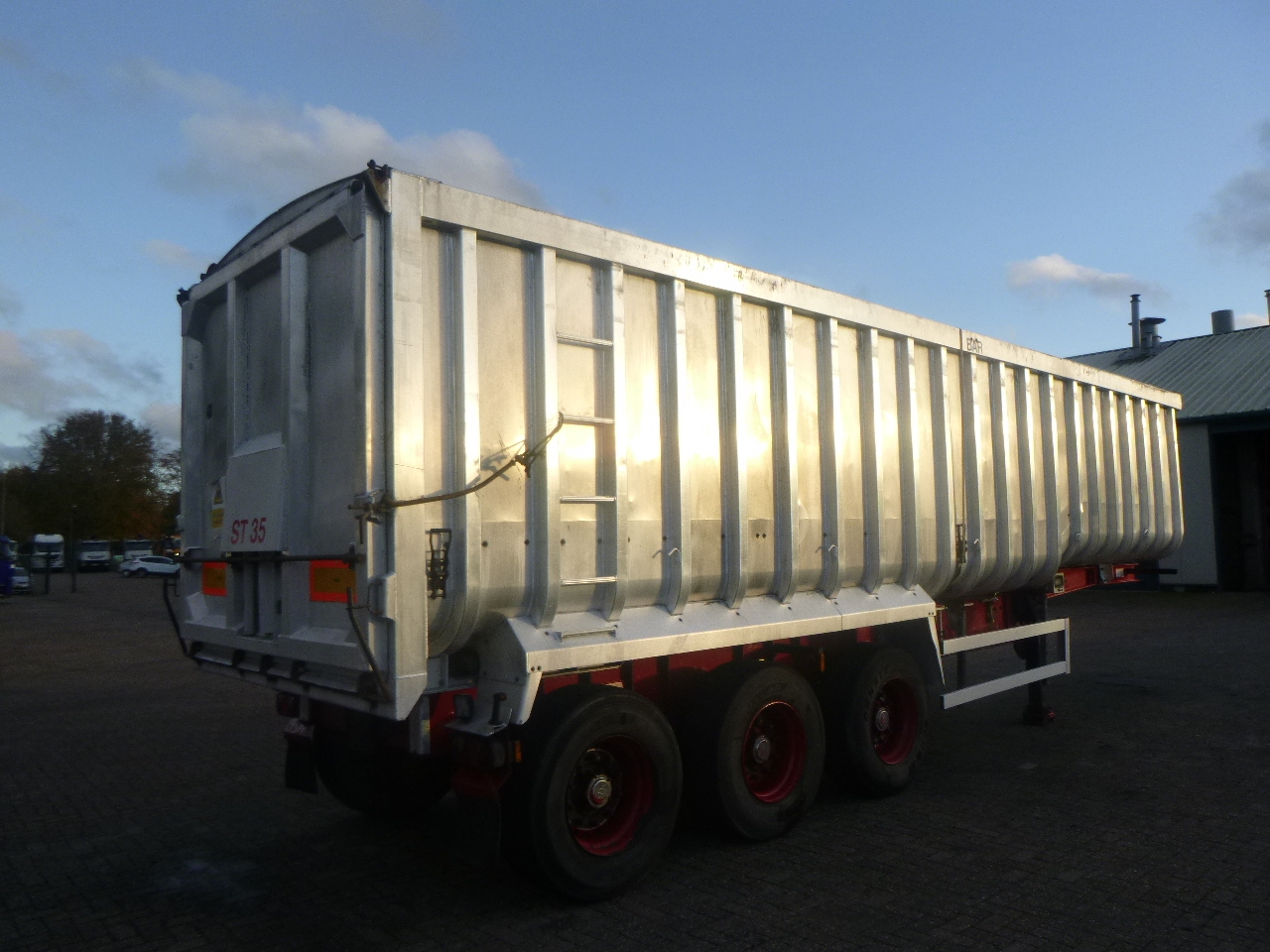 Tipper semi-trailer Montracon Tipper trailer alu 53.6 m3 + tarpaulin: picture 4