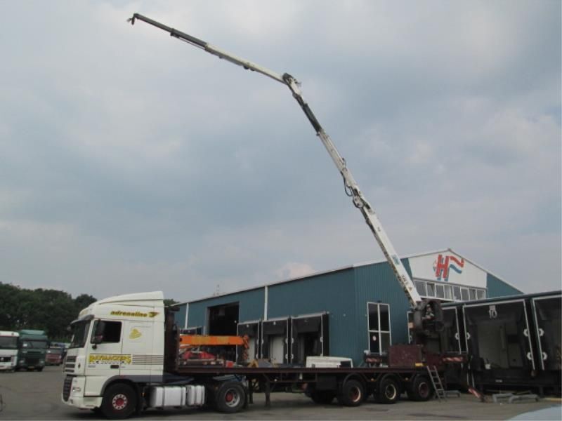 Dropside/ Flatbed semi-trailer Pacton 3 AXLES WITH LONG CRANE: picture 2