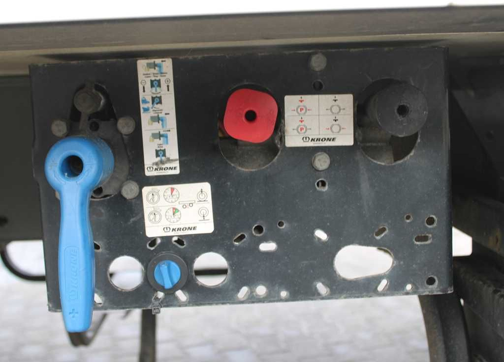Refrigerator semi-trailer Krone SD, CARRIER VECTOR 1950 MT, DOUBLE CHAMBER