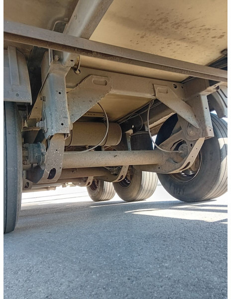 Refrigerator semi-trailer LAMBERET