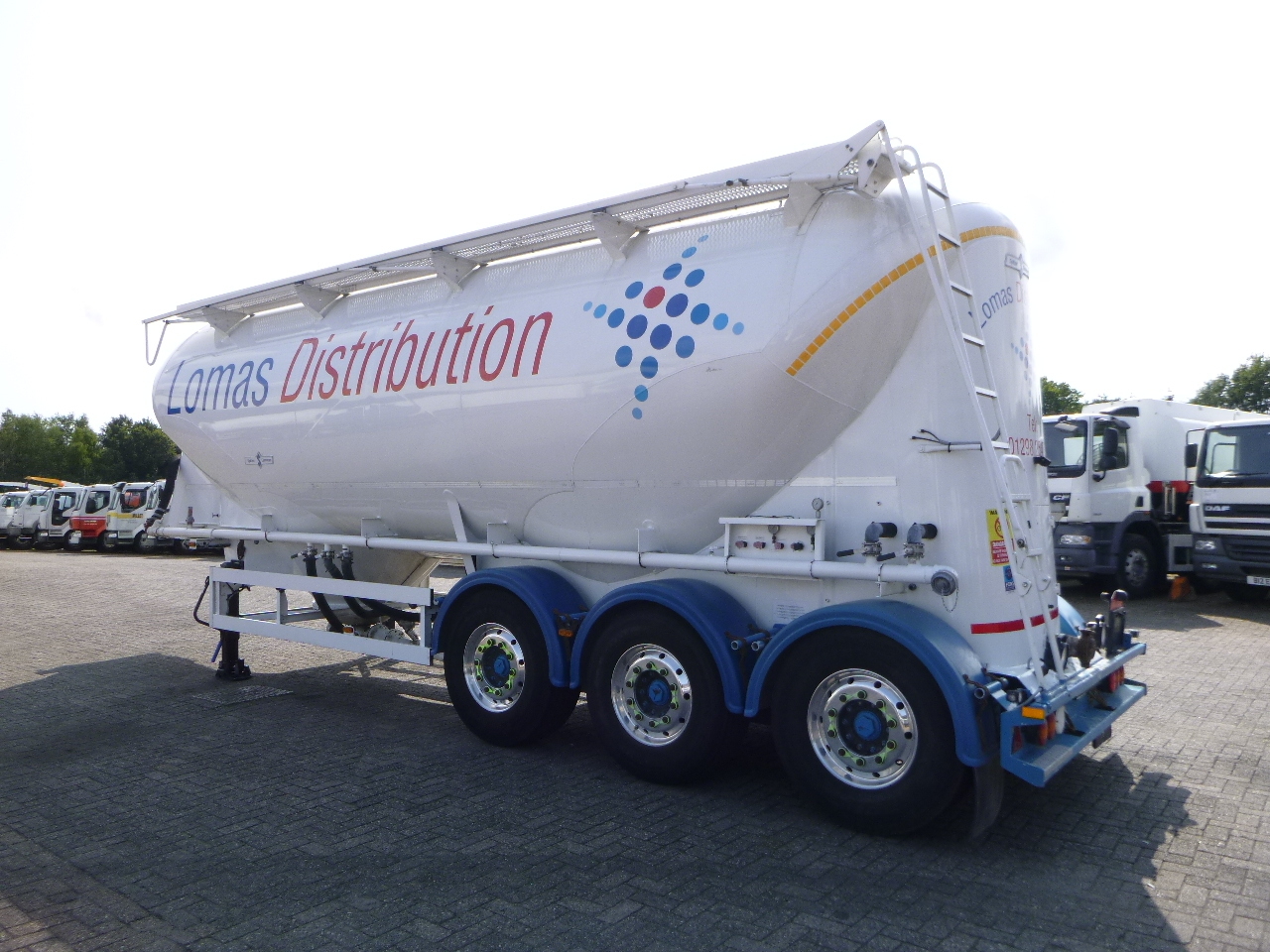 Silo semi-trailer for transportation of flour Spitzer Powder tank alu 37 m3 / 1 comp: picture 4