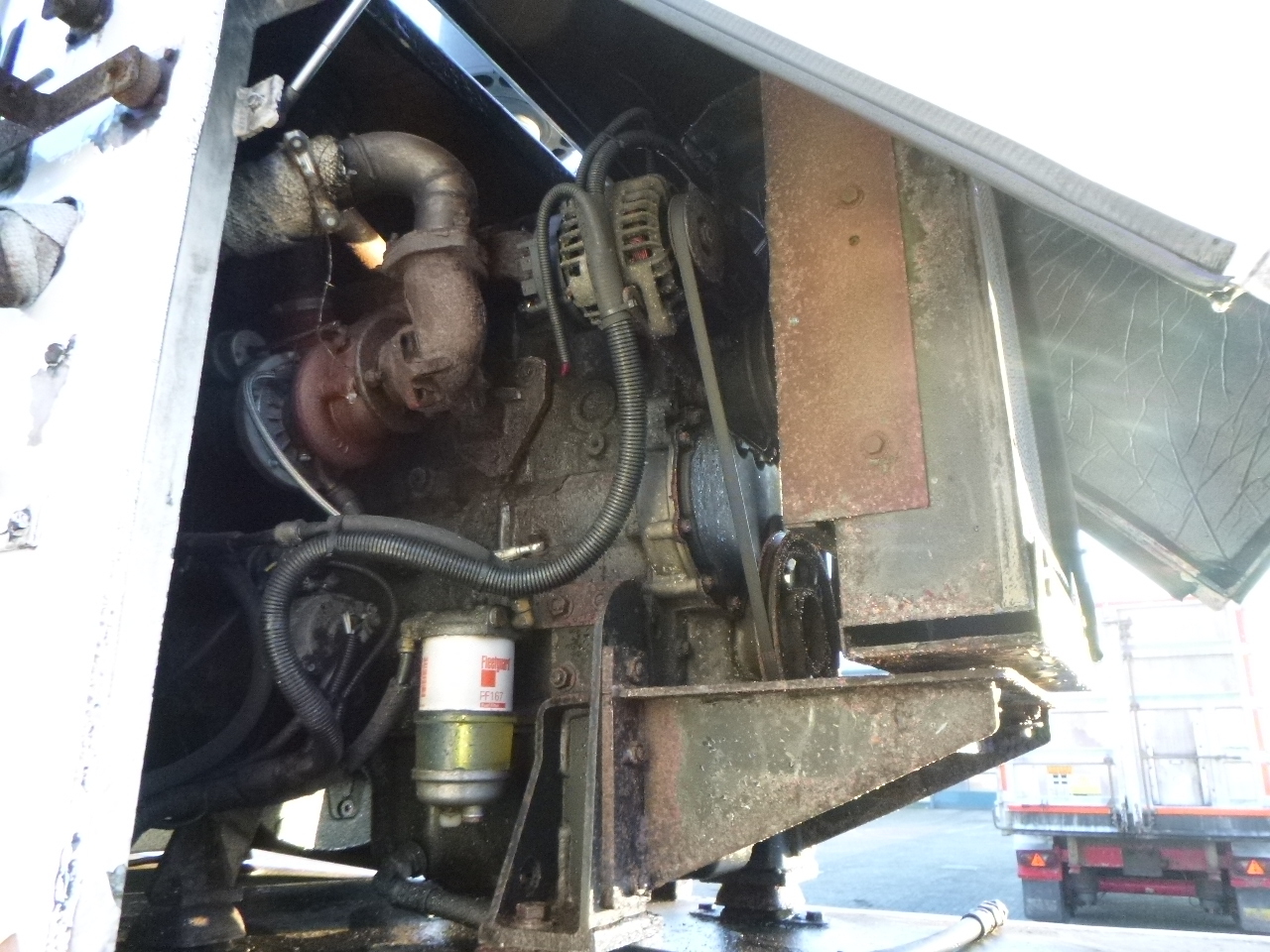Tank semi-trailer for transportation of flour Spitzer Powder tank alu 37 m3 + engine/compressor: picture 17